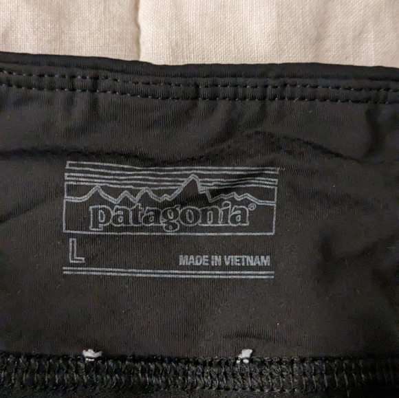 Patagonia black running shorts size large - Picture 3 of 3